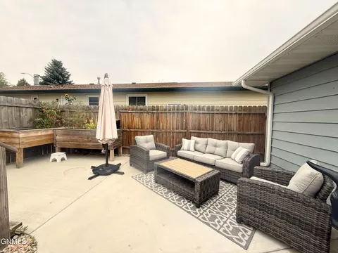 Exterior - 2316 8th Ave E, Williston, ND 58801 photo 3 of 7