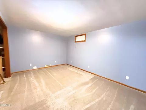 Bedroom - 2316 8th Ave E, Williston, ND 58801 photo 5 of 5