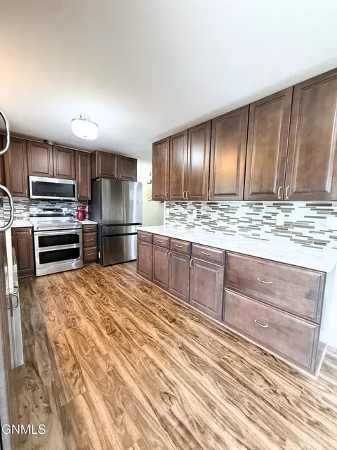 Kitchen - 2316 8th Ave E, Williston, ND 58801 photo 2 of 6
