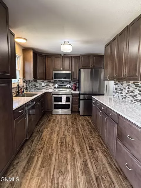 Kitchen - 2316 8th Ave E, Williston, ND 58801 photo 6 of 6