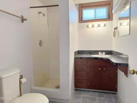 Bath - 2108 Saint Benedict Dr, Bismarck, ND 58501 photo 4 of 4