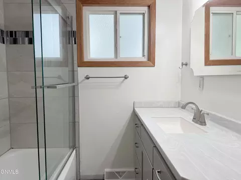 Bath - 2108 Saint Benedict Dr, Bismarck, ND 58501 photo 2 of 4