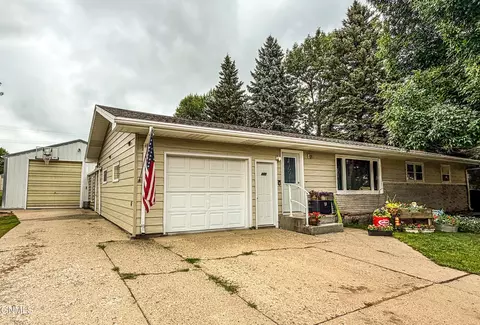215 8th N, New Salem, ND 58563