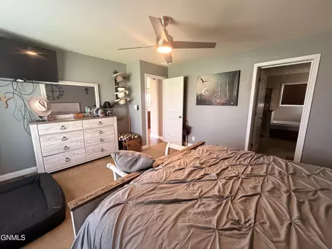 Bedroom - 5467 Nicholas Ave, Williston, ND 58801 photo 3 of 5