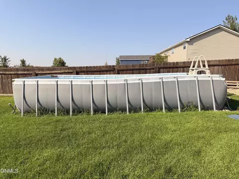 Exterior - 5467 Nicholas Ave, Williston, ND 58801 photo 8 of 10