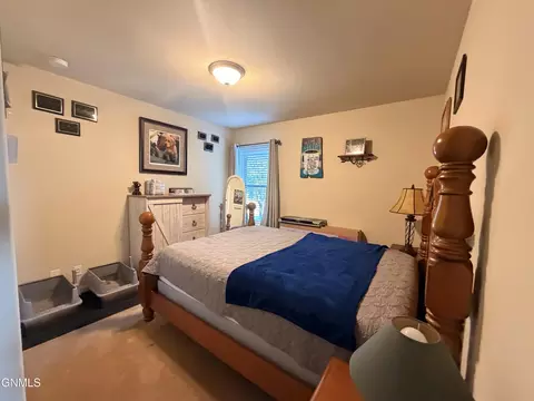 Bedroom - 5467 Nicholas Ave, Williston, ND 58801 photo 4 of 5