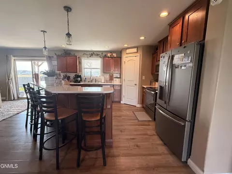 Kitchen - 5467 Nicholas Ave, Williston, ND 58801 photo 1 of 6