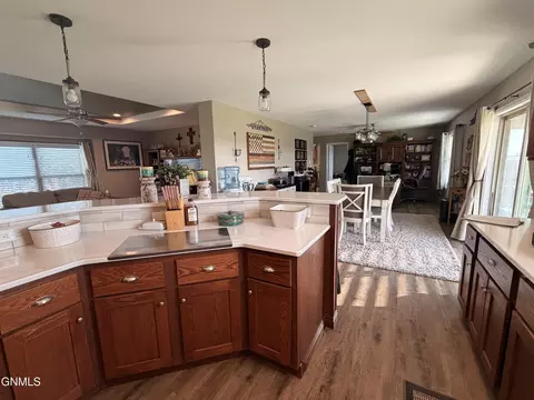 Kitchen - 5467 Nicholas Ave, Williston, ND 58801 photo 4 of 6