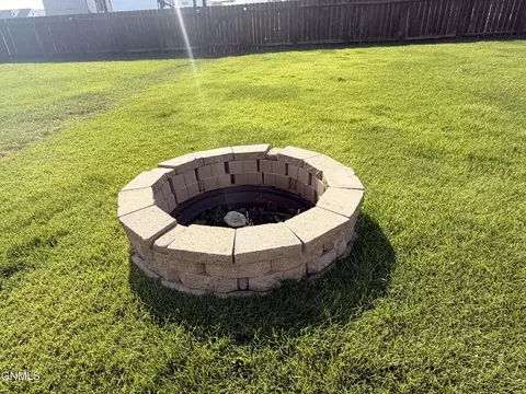 Exterior - 5467 Nicholas Ave, Williston, ND 58801 photo 6 of 10