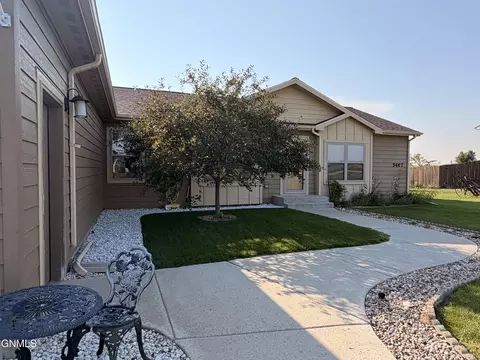 Exterior - 5467 Nicholas Ave, Williston, ND 58801 photo 10 of 10