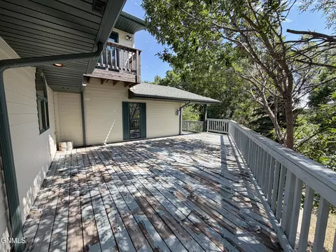 Exterior - 417 7th St NW, Beulah, ND 58523 photo 4 of 10