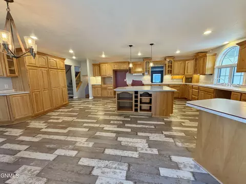 Kitchen - 417 7th St NW, Beulah, ND 58523 photo 6 of 6
