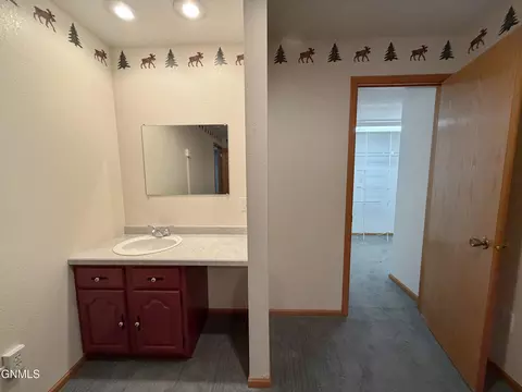 Other - 417 7th St NW, Beulah, ND 58523 photo 5 of 15