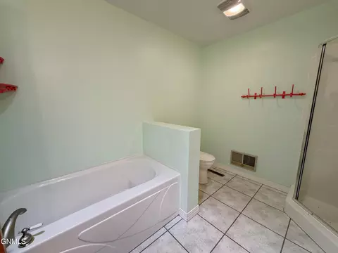 Bath - 417 7th St NW, Beulah, ND 58523 photo 2 of 5