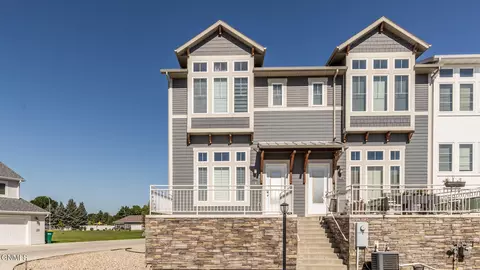 Exterior - 3215 Kenner Loop, Bismarck, ND 58504 photo 4 of 6