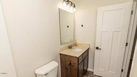 Bath - 3215 Kenner Loop, Bismarck, ND 58504 photo 8 of 9