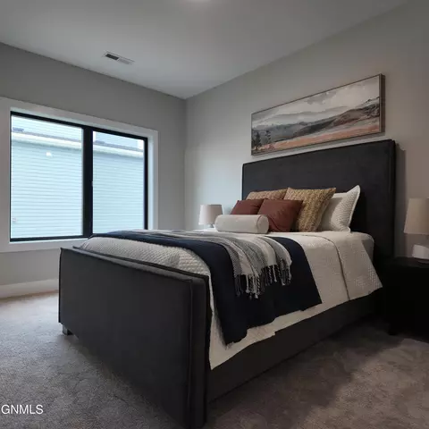 Bedroom - 2412 Dutton Cir SE, Mandan, ND 58554 photo 4 of 5
