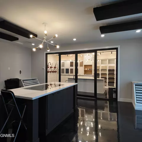 Kitchen - 2412 Dutton Cir SE, Mandan, ND 58554 photo 8 of 8