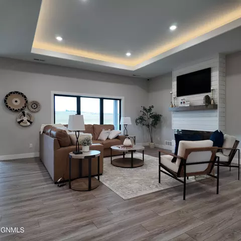 Living - 2412 Dutton Cir SE, Mandan, ND 58554 photo 1 of 3