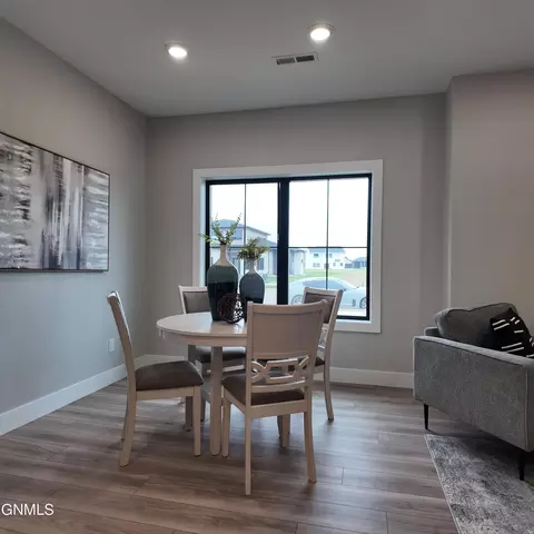 Dining - 2412 Dutton Cir SE, Mandan, ND 58554 photo 3 of 3