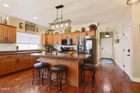 Kitchen - 1731 25th St W, Williston, ND 58801 photo 2 of 5