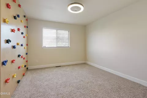 Bedroom - 1731 25th St W, Williston, ND 58801 photo 4 of 9