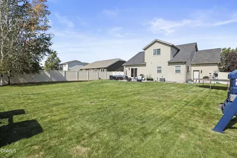 Exterior - 1731 25th St W, Williston, ND 58801 photo 10 of 10