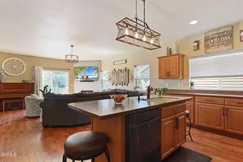 Kitchen - 1731 25th St W, Williston, ND 58801 photo 5 of 5