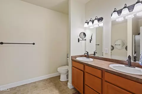 Bath - 1731 25th St W, Williston, ND 58801 photo 1 of 3