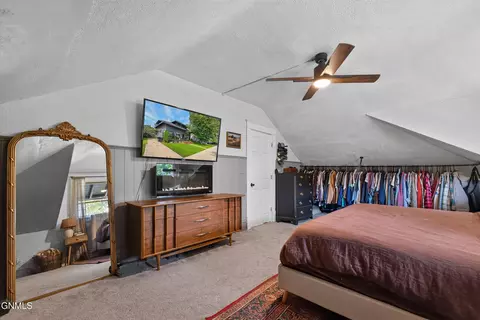 Bedroom - 811 1st Ave E, Williston, ND 58801 photo 2 of 7