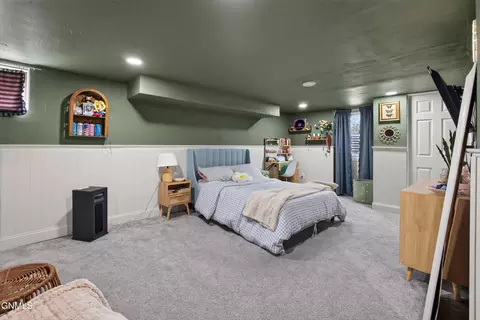 Bedroom - 811 1st Ave E, Williston, ND 58801 photo 6 of 7
