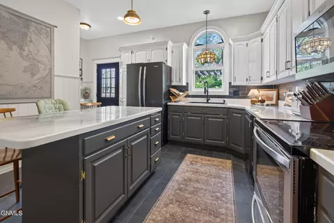 Kitchen - 811 1st Ave E, Williston, ND 58801 photo 6 of 6