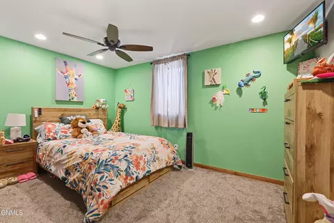 Bedroom - 1525 Creekside Dr W, Williston, ND 58801 photo 7 of 7