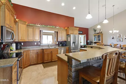 Kitchen - 1525 Creekside Dr W, Williston, ND 58801 photo 1 of 5