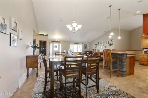 Dining - 1525 Creekside Dr W, Williston, ND 58801 photo 4 of 4