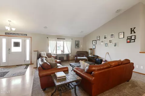 Living - 1525 Creekside Dr W, Williston, ND 58801 photo 3 of 6