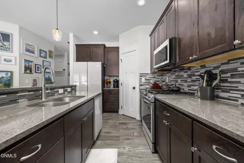 Kitchen - 603 Wyatt St, Williston, ND 58801 photo 2 of 3