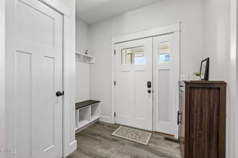 Entry Way - 603 Wyatt St, Williston, ND 58801 photo 1 of 2