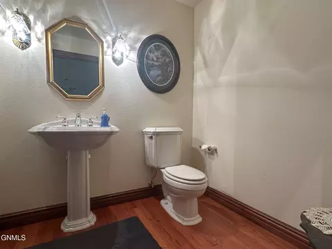 Bath - 679 38th Ave NE, Bowdon, ND 58418 photo 5 of 11