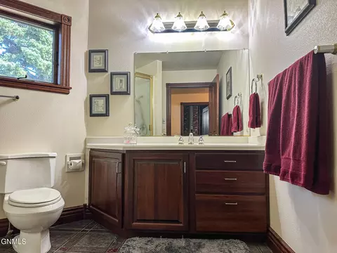Bath - 679 38th Ave NE, Bowdon, ND 58418 photo 2 of 11