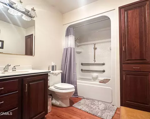 Bath - 679 38th Ave NE, Bowdon, ND 58418 photo 4 of 11