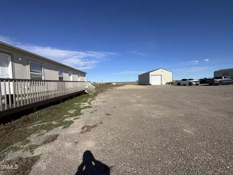 5388 95th Ave NW, Ross, ND 58776