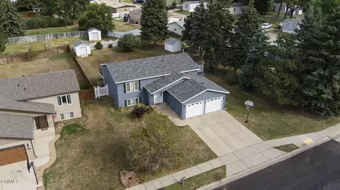 View/Area - 4020 Arlington Dr S, Bismarck, ND 58503 photo 6 of 13