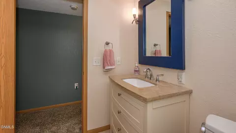 Bath - 4020 Arlington Dr S, Bismarck, ND 58503 photo 4 of 4