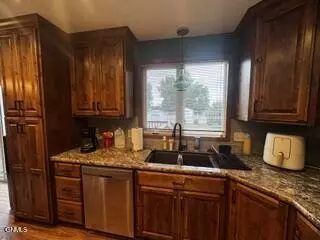 Kitchen - 4020 Arlington Dr S, Bismarck, ND 58503 photo 2 of 3