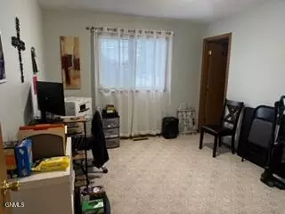 Bedroom - 4020 Arlington Dr S, Bismarck, ND 58503 photo 4 of 5