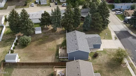 View/Area - 4020 Arlington Dr S, Bismarck, ND 58503 photo 7 of 13