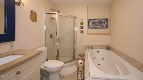 Bath - 4020 Arlington Dr S, Bismarck, ND 58503 photo 3 of 4