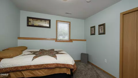 Bedroom - 4020 Arlington Dr S, Bismarck, ND 58503 photo 3 of 5