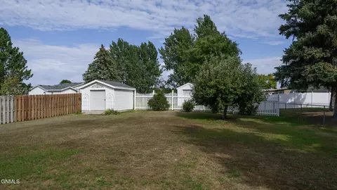 Exterior - 4020 Arlington Dr S, Bismarck, ND 58503 photo 2 of 3